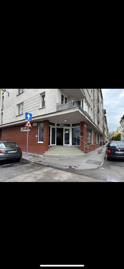بودابست Viola Hostel المظهر الخارجي الصورة